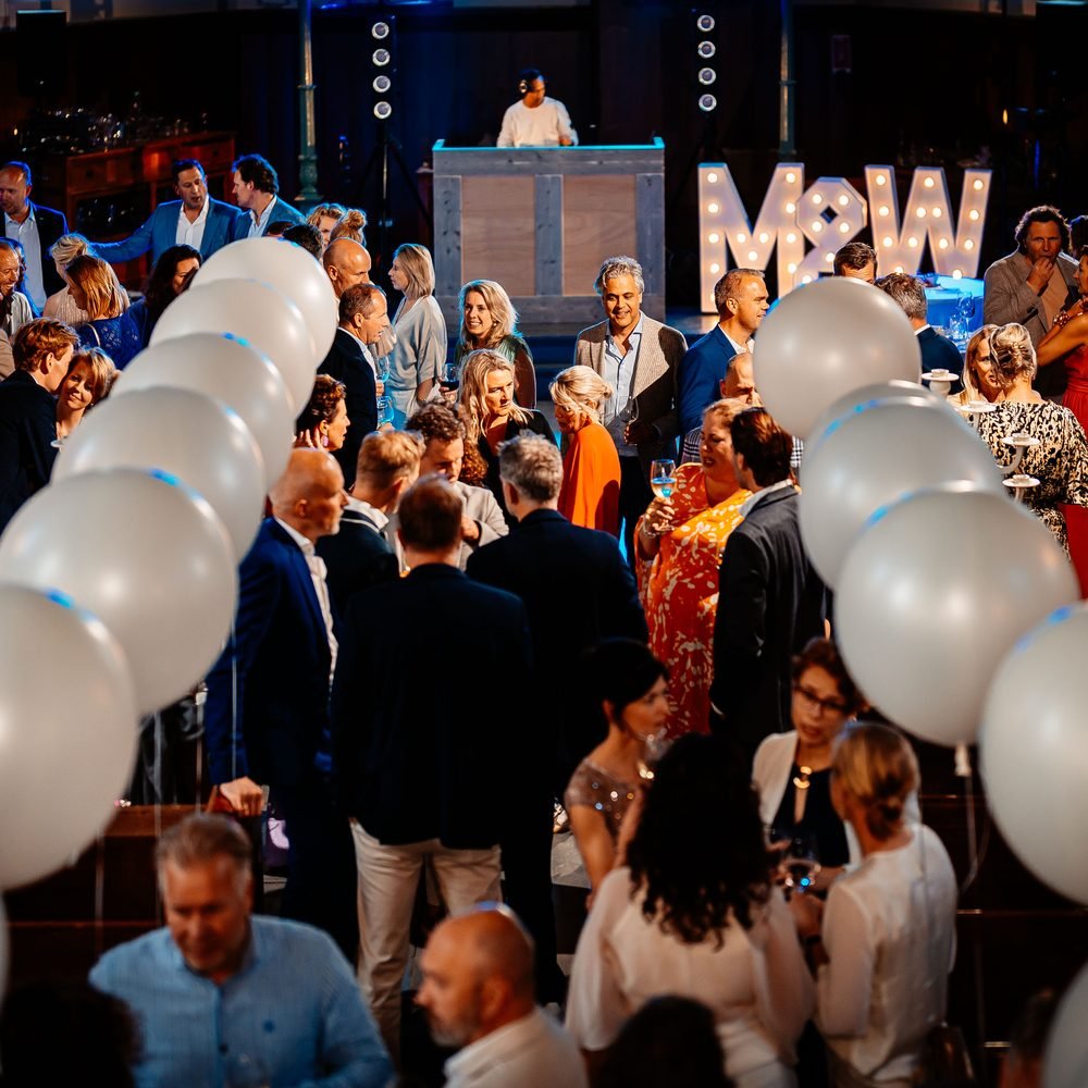 Bruiloftsfeest met ballonnen bij De Amshoff